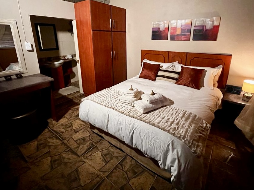 Main bedroom Amara Tomana - accommodation